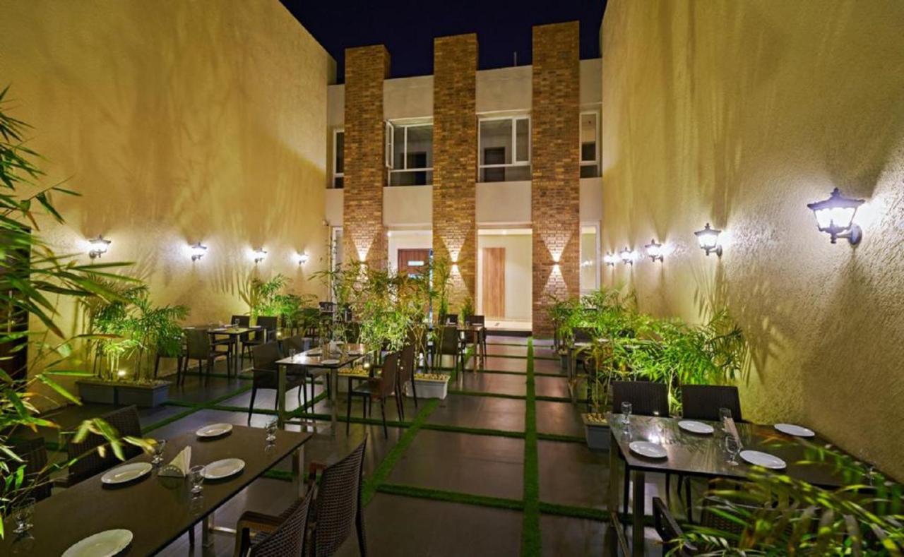 Hotel Shlok Колхапур Экстерьер фото