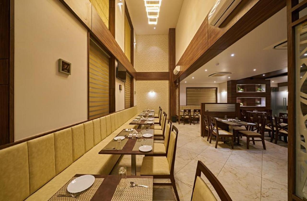Hotel Shlok Колхапур Экстерьер фото