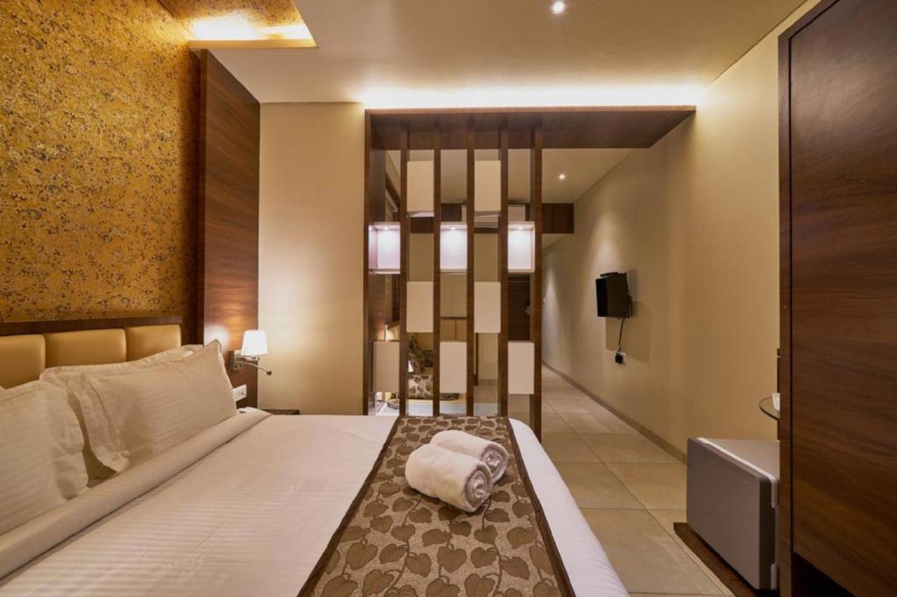 Hotel Shlok Колхапур Экстерьер фото